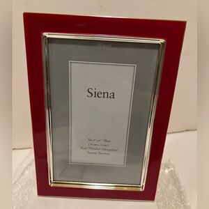 NWT SIENA PICTURE FRAME.